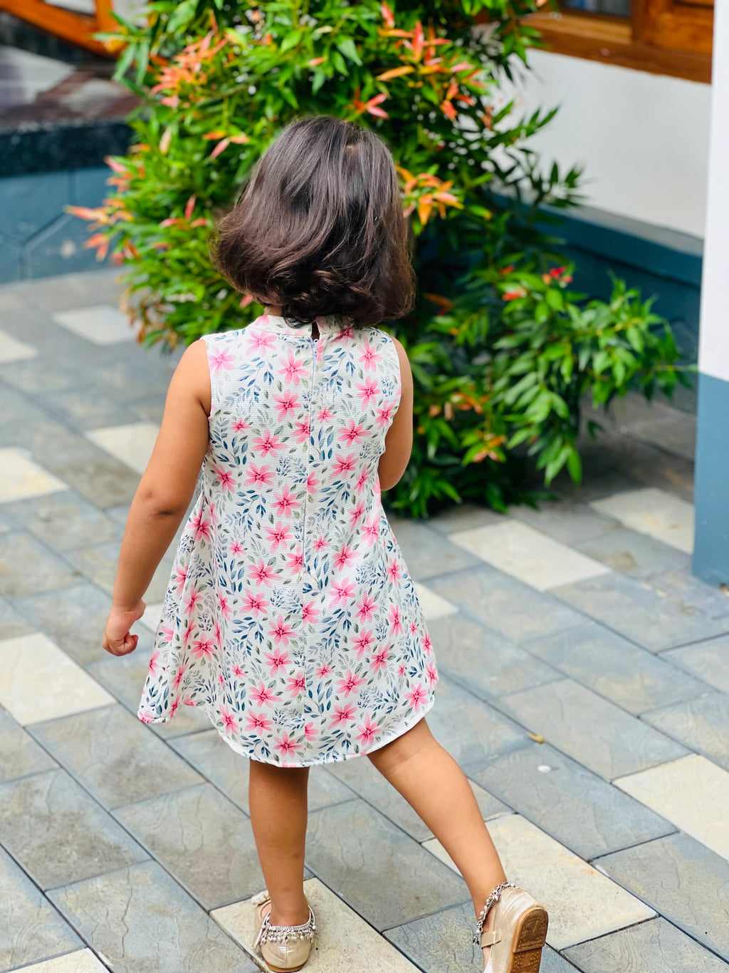 Floral cutwork frock