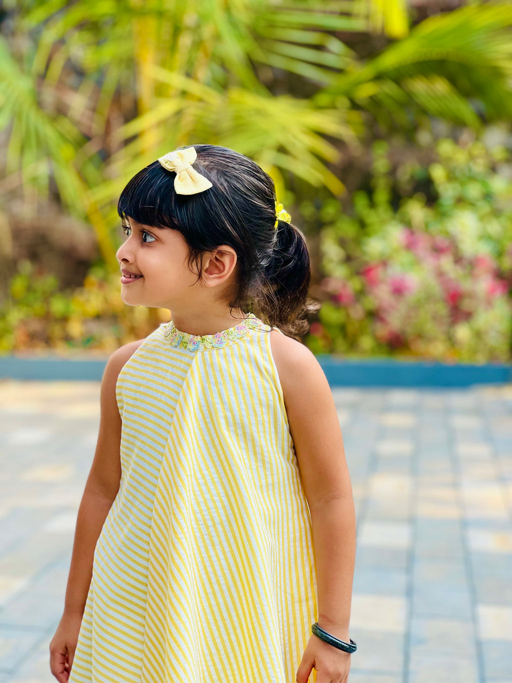 "Stripes, sunshine, and summer smiles💫☀️💫☀️