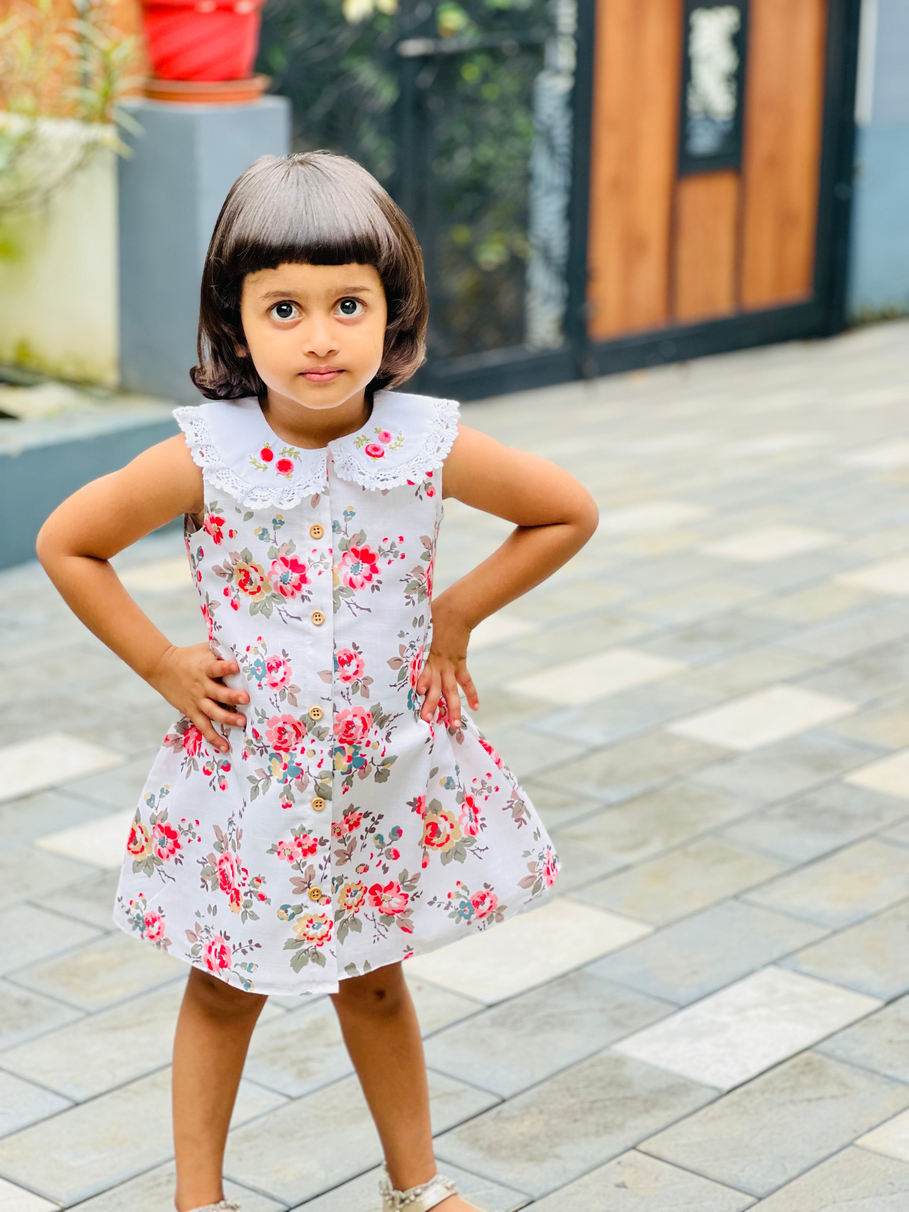 🌺 “Little flower, big charm.”